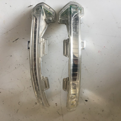 Passat B8 Sol-Sağ Ayna Sinyali Orijinal 2015 Sonrası